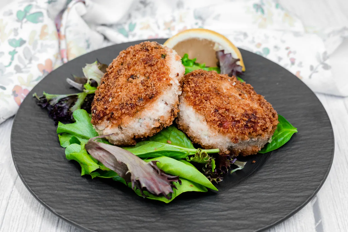 Mom’s Salmon Cakes