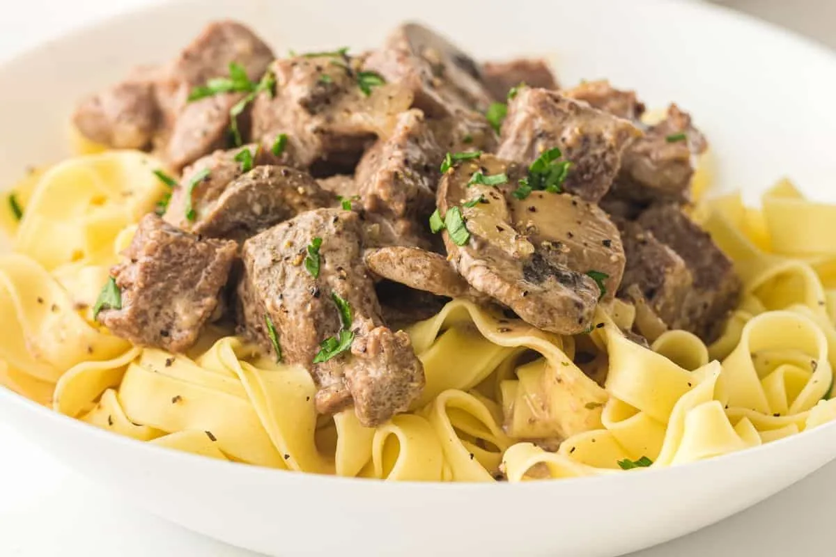 Slow Cooker Beef Stroganoff