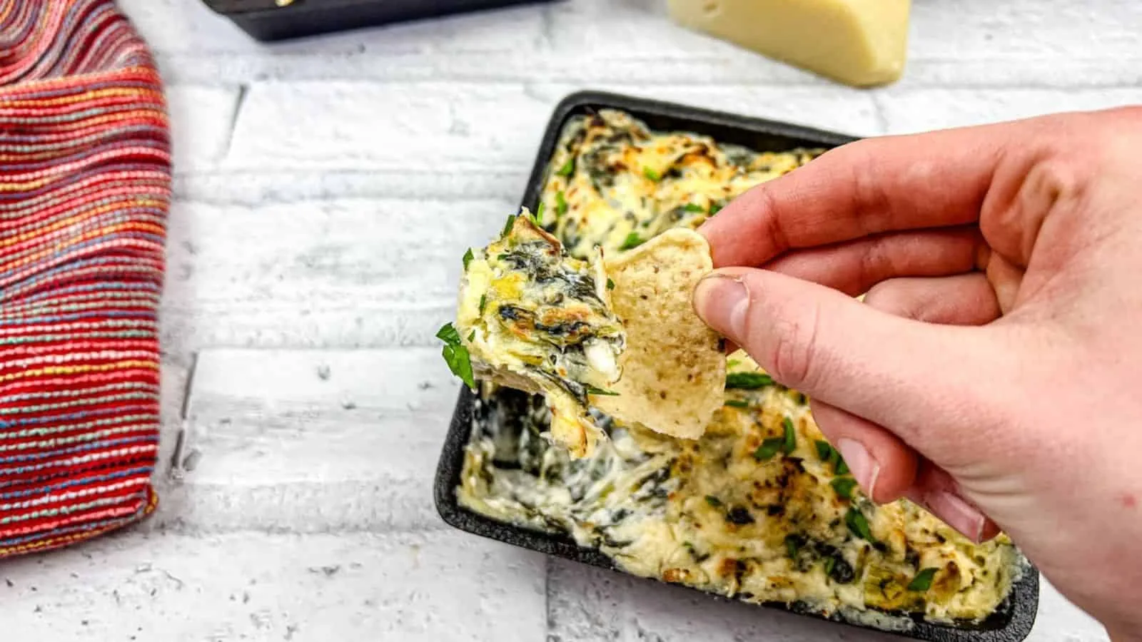 Copycat Applebee's Spinach-Artichoke Dip