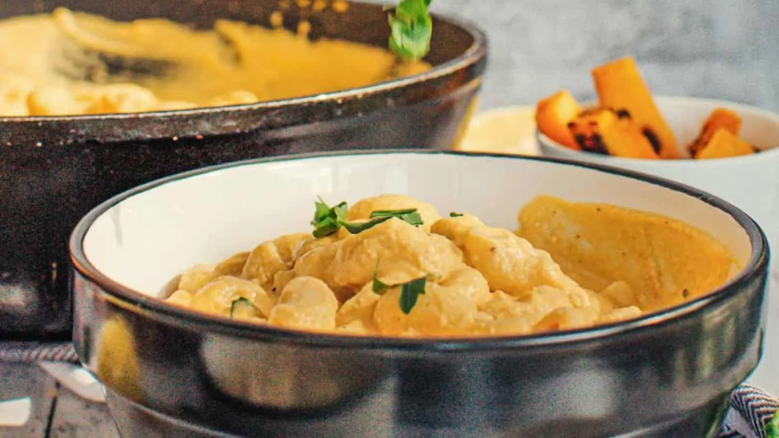 Vegan Pumpkin Mac and Cheese