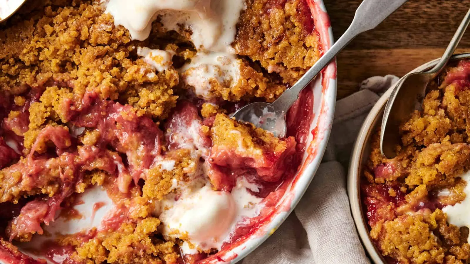 Tangy Rhubarb Crisp
