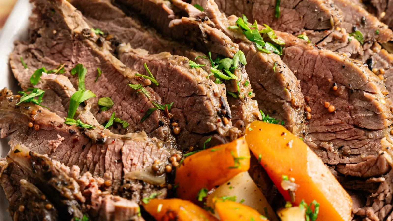 Slow Cooker Corned Beef with Cabbage