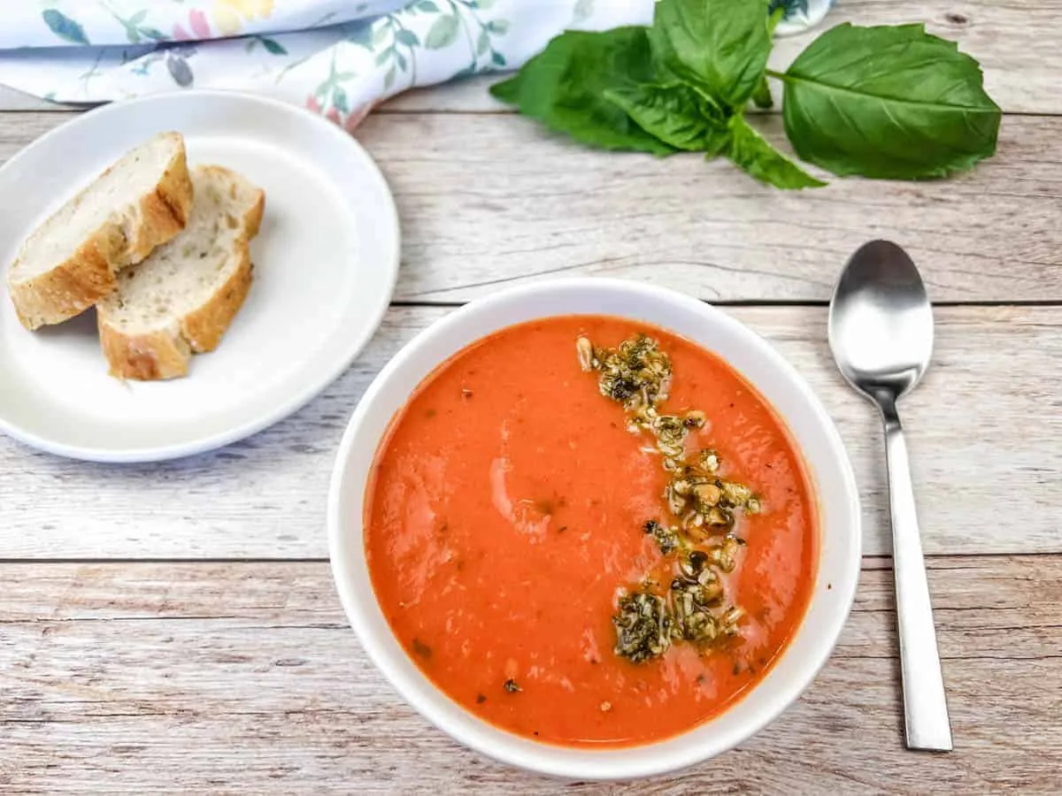 Easy Red Pepper and Tomato Soup