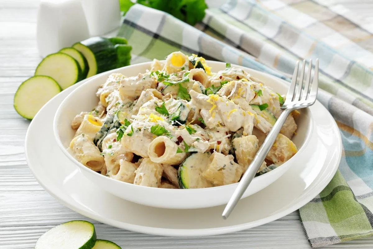 Zucchini & Chicken Alfredo